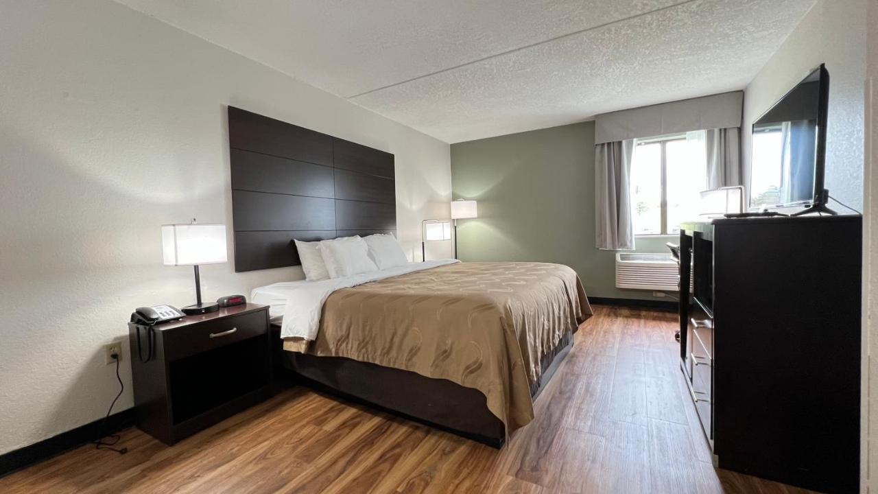 Quality Inn Merriam Kansas City Εξωτερικό φωτογραφία