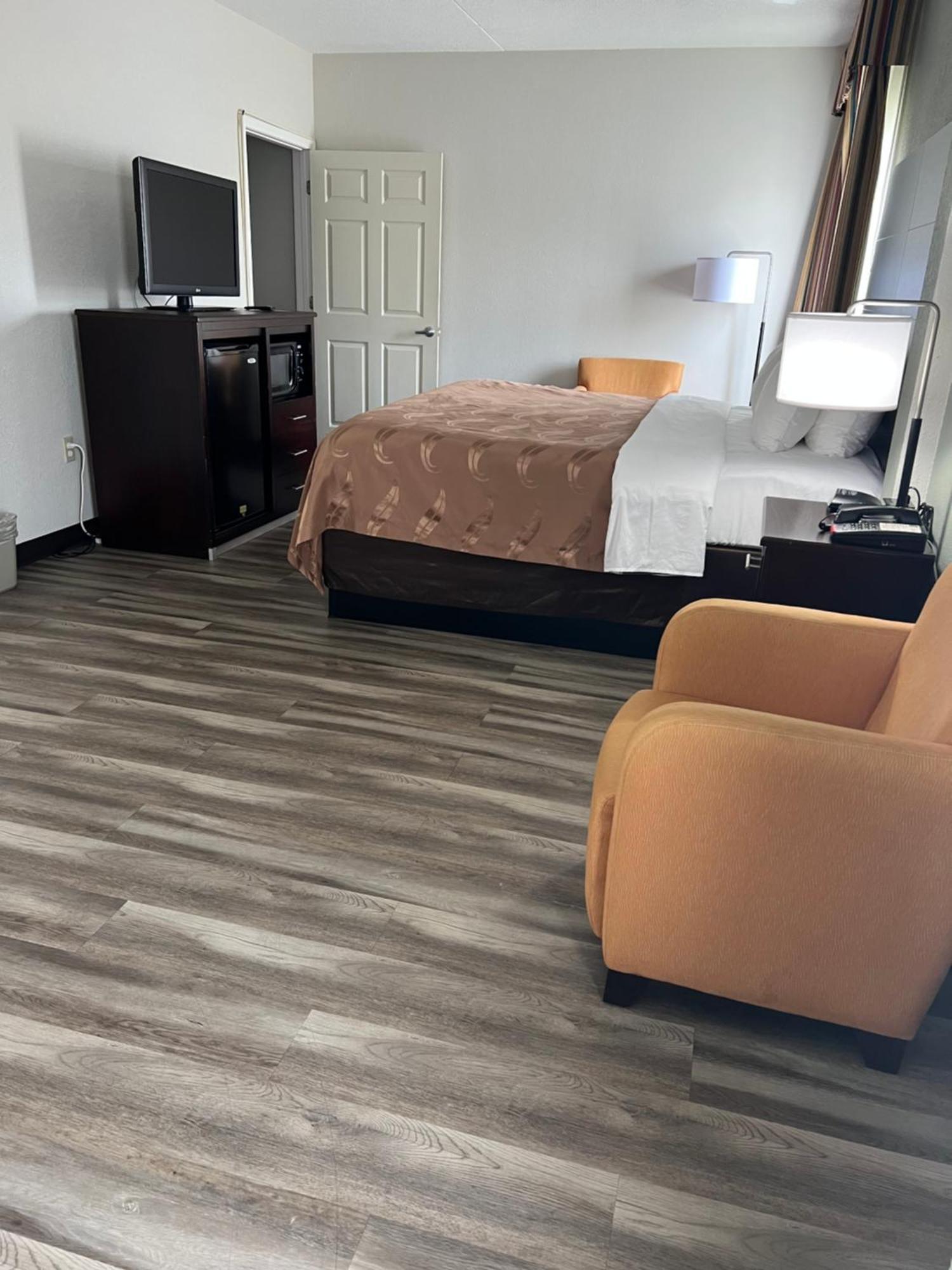 Quality Inn Merriam Kansas City Εξωτερικό φωτογραφία