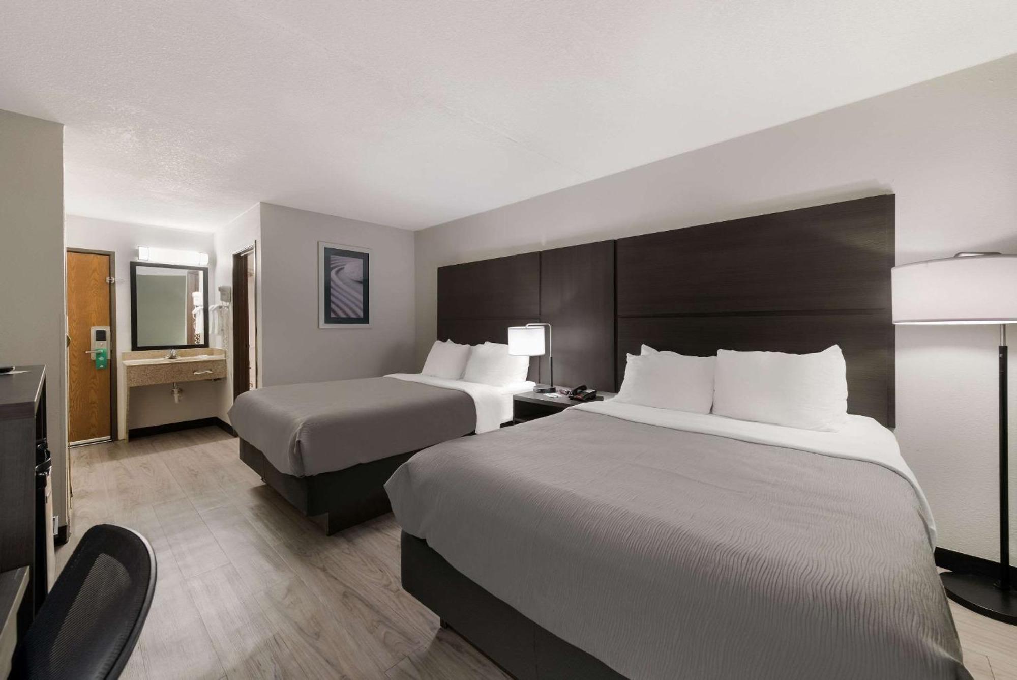 Quality Inn Merriam Kansas City Εξωτερικό φωτογραφία