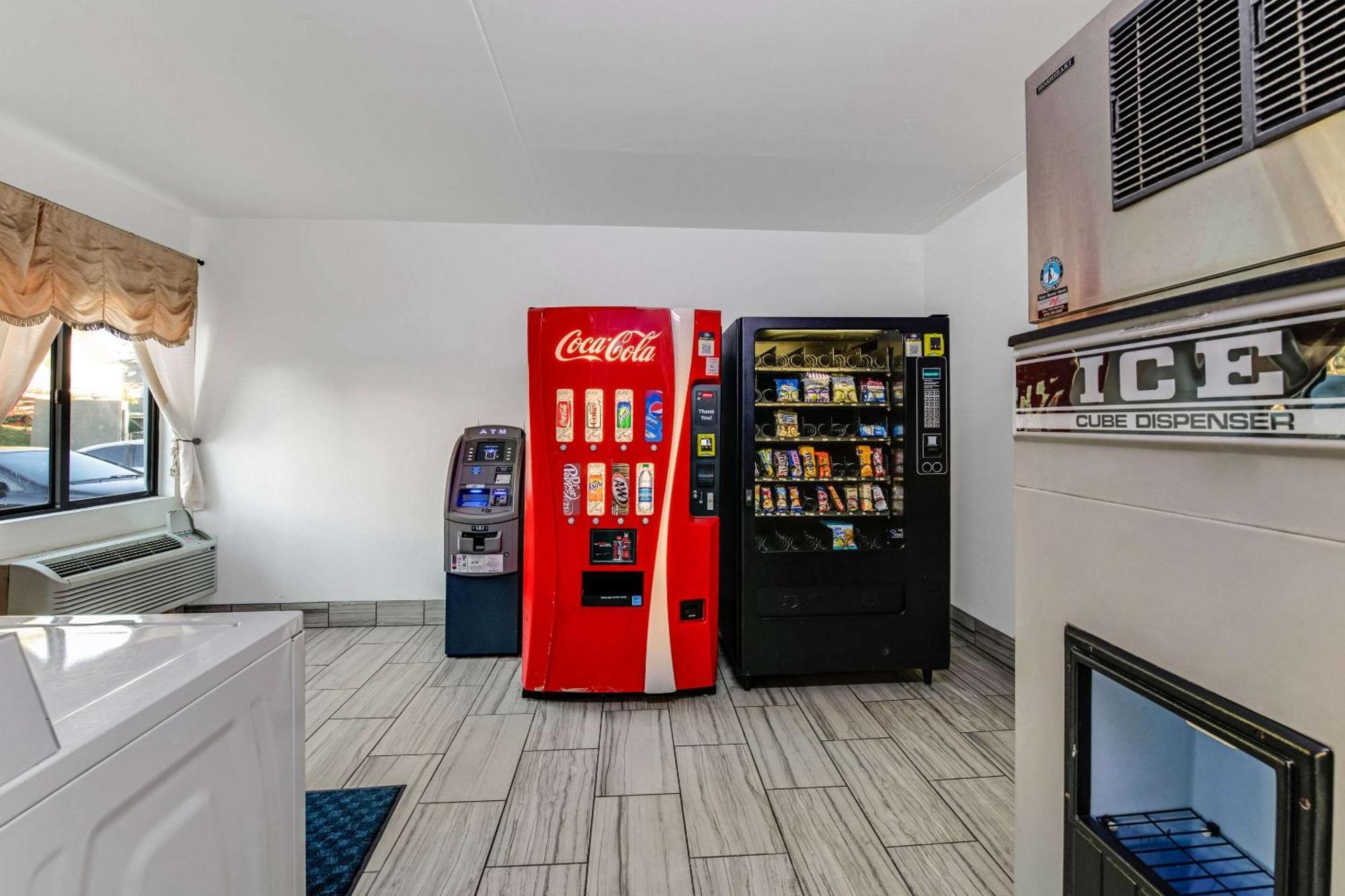 Quality Inn Merriam Kansas City Εξωτερικό φωτογραφία