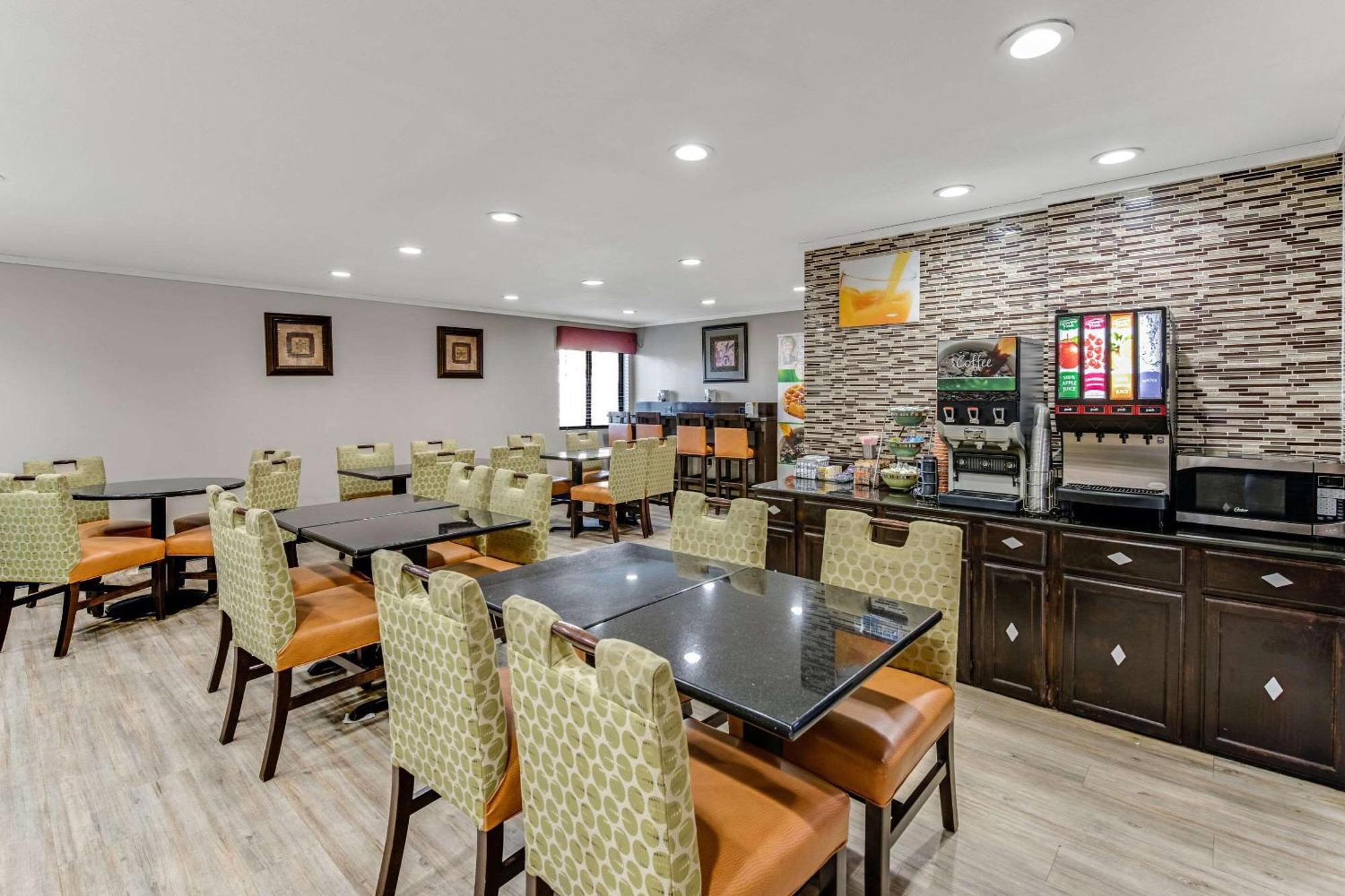 Quality Inn Merriam Kansas City Εξωτερικό φωτογραφία