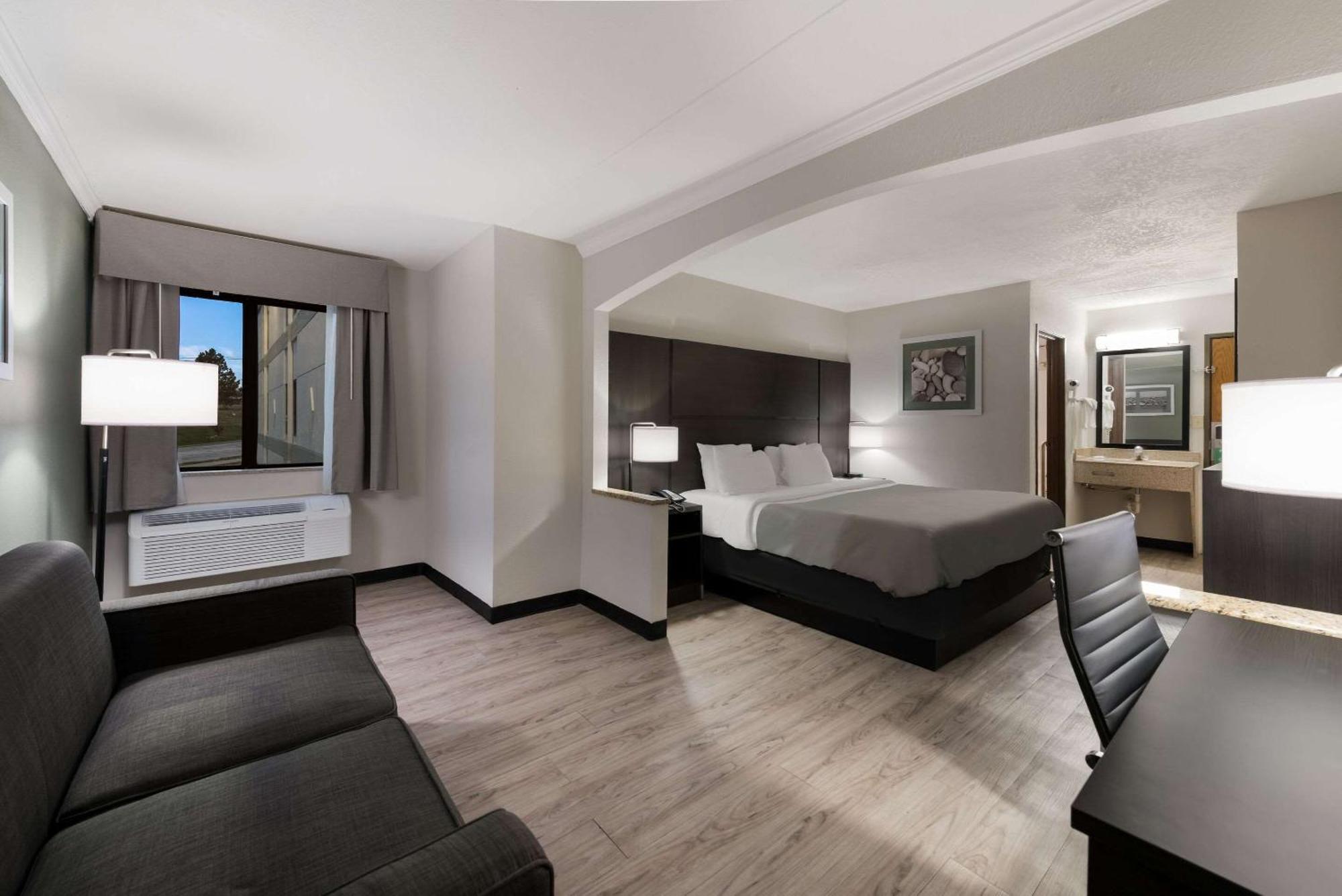 Quality Inn Merriam Kansas City Εξωτερικό φωτογραφία