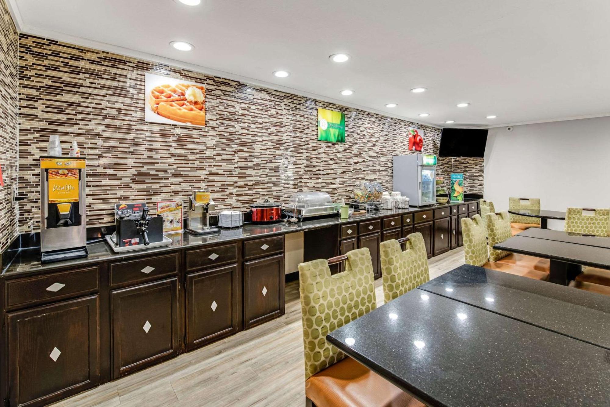 Quality Inn Merriam Kansas City Εξωτερικό φωτογραφία