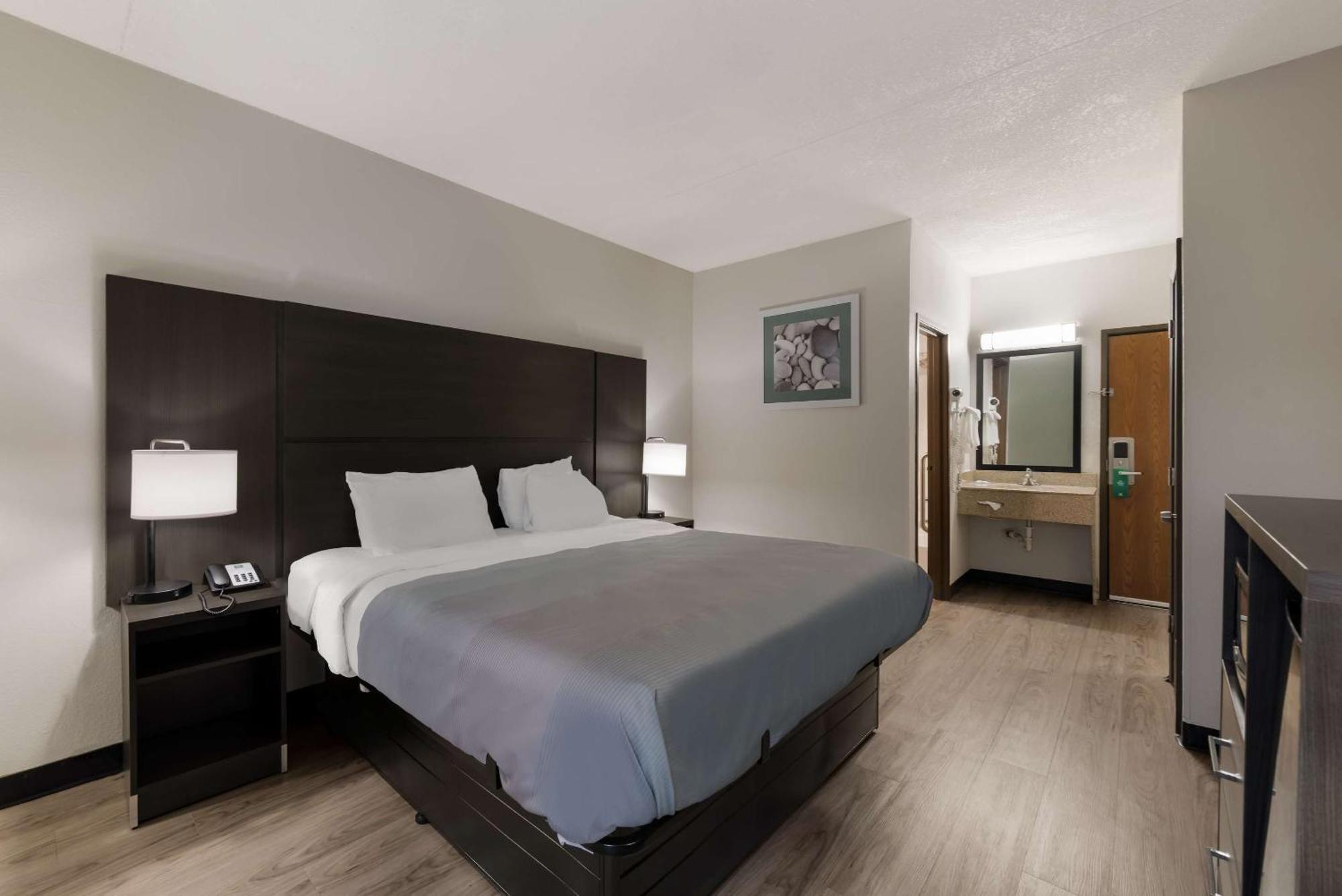 Quality Inn Merriam Kansas City Εξωτερικό φωτογραφία